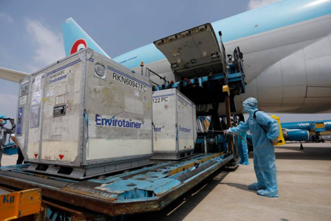 First batch of Covid-19 vaccine arrives in Vietnam 