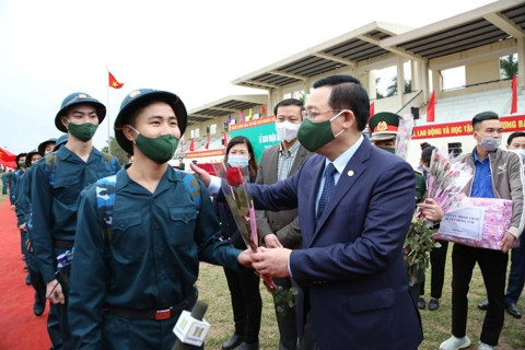 Hanoi youths set off for military service
