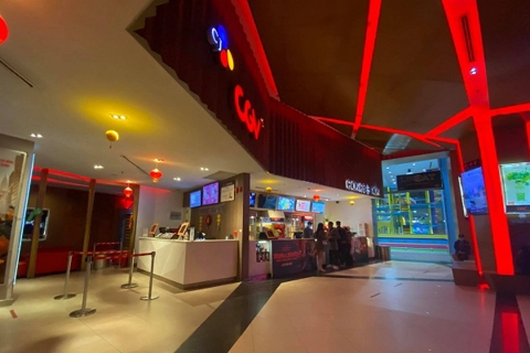 Hanoi: Cinemas lack clients during the peak season