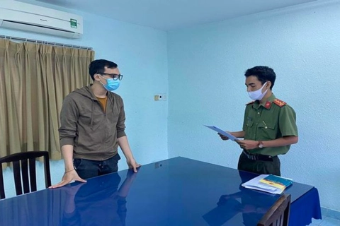 Vietnam Airlines attendant prosecuted for spreading Covid-19