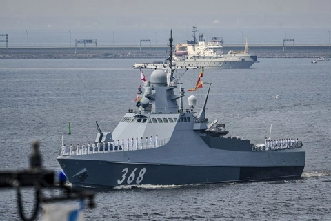 ASEAN considers navy drills with Russia 