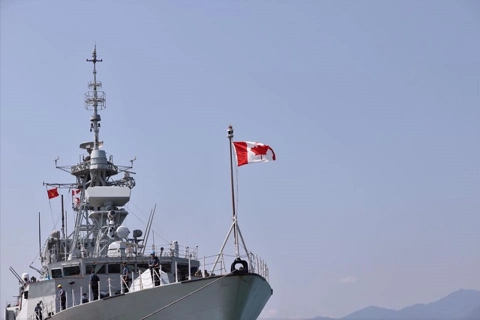 How did Canada sailors prepare for warship port call in Vietnam? 