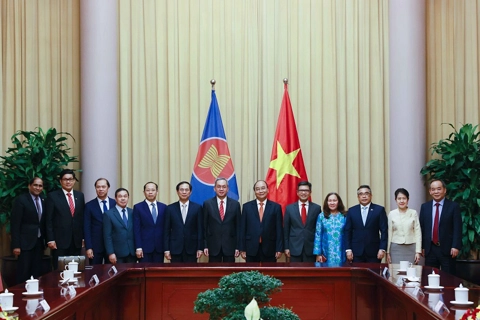 Vietnam President vows to support ASEAN Community Vision 2025