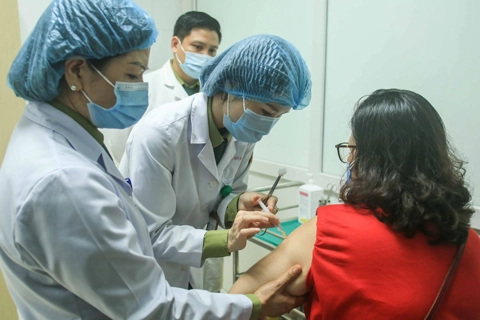 Some 350,000 Covid-19 vaccine doses to be administered for Hanoi residents