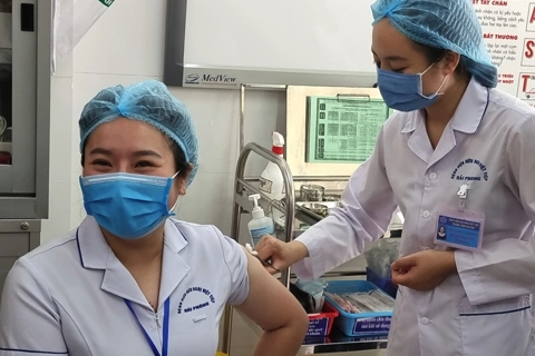 Vietnam seeks funding for Covid-19 vaccines 