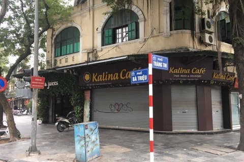 Hanoi closes sidewalk eateries and cafés to curb Covid-19 outbreak