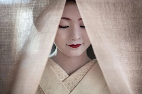 Exhibition “Secret Moments of Maikos”