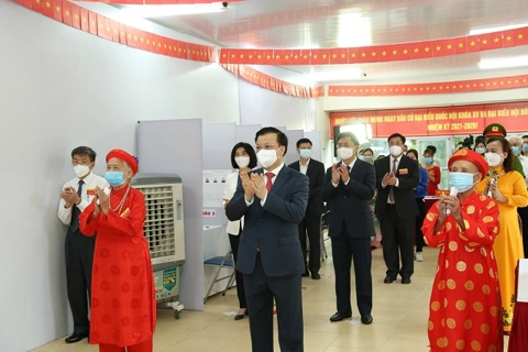 Over 5.4 million voters in Hanoi cast ballots in general election