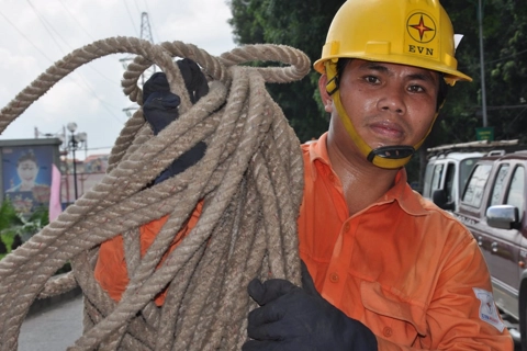 Scorching weather drives power use in Vietnam to highest-ever