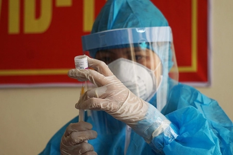 Vietnam encourages embassies to import Covid-19 vaccines