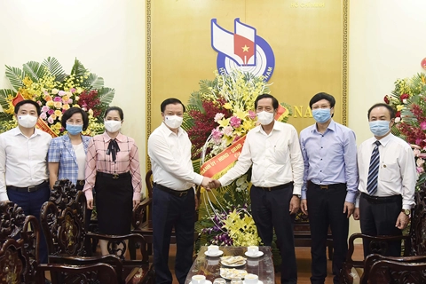 Media outlets help build social trust and consensus