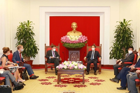 Vietnam seeks UK support in renewable energy projects