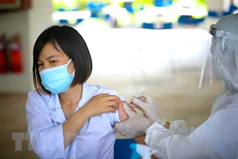AstraZeneca urged to deliver 10 million doses of vaccine to Vietnam