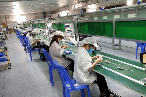 Covid-19 outbreak leads to sharp fall in Vietnam manufacturing output