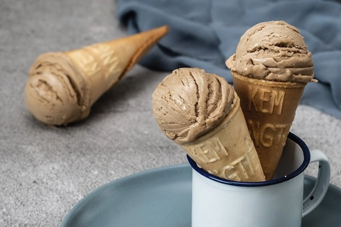 [Quintessence of Hanoi’s cuisine] Trang Tien ice cream – a specialty of Hanoi