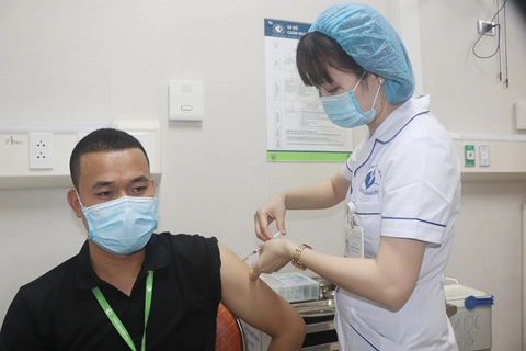 Hanoi ready to vaccinate its local residents: Mayor Chu Ngoc Anh