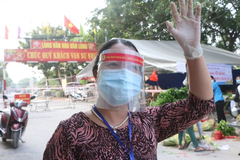 Hanoi: Zero dong stalls help victims of Covid-19