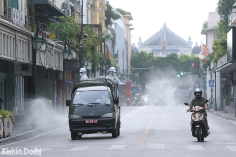 Hanoi sterilizes streets in downtown amid concerns of coronavirus outbreak