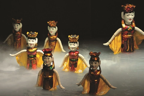 [Uniqueness of Hanoi's craft villages] Local artisans preserve and promote Dao Thuc water puppetry