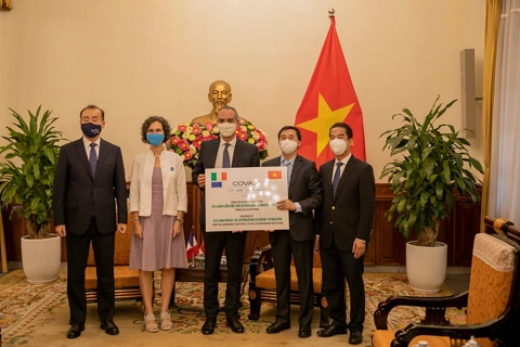 Vietnam receives 1.5 million Covid-19 vaccine doses from France, Italy