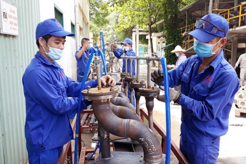 Hanoi's enterprises resume operations adapting to new normal