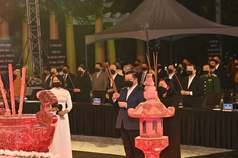 Grand requiem in Hanoi, HCMC commemorates over 23,400 Covid-19 victims