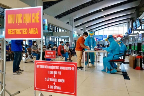 Hanoi cancels centralized quarantine to visitors from Omicron-hit areas