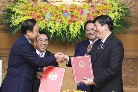 Vietnam allows Laos to use seaports