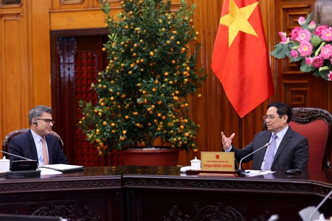 AstraZeneca seeks Vietnamese partners for Covid-19 vaccine tech transfer