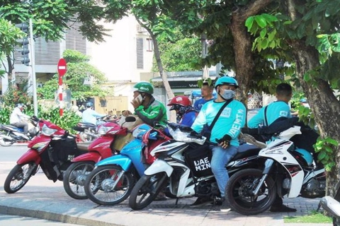 Motorbike taxi services resume in Hanoi after six-month hiatus