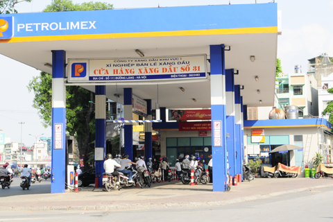 Steeper tax cut proposed for petrol products in Vietnam