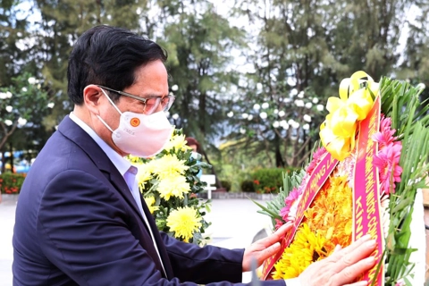 Vietnam PM commemorates marines died in Gac Ma battle