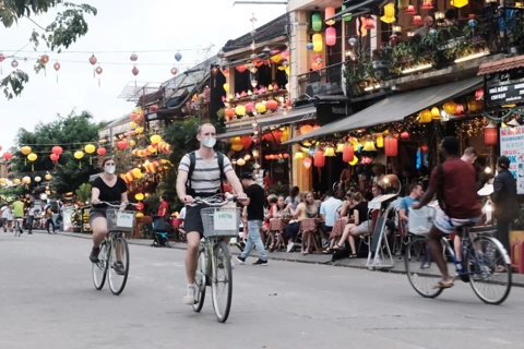 Vietnam reopens borders for international tourists
