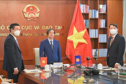 Chairmanship of ASEAN Education turned over to Vietnam
