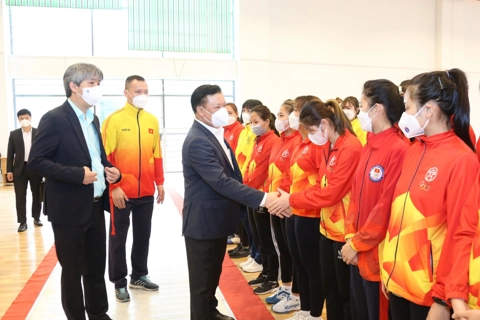 Hanoi party chief inspects SEA Games venues 