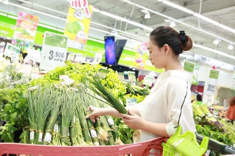 Vietnam to ban disposable plastic bags at supermarkets from 2026