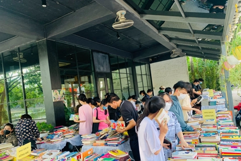 Hanoi Book Fair 2022 reopens after two years 