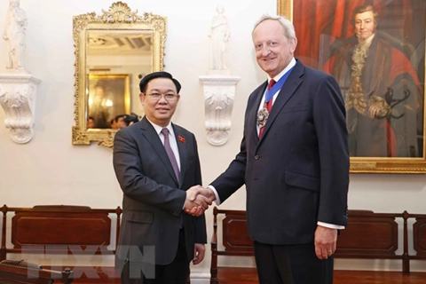 Vietnam looks for UK support in finalizing financial regulations: NA Chairman