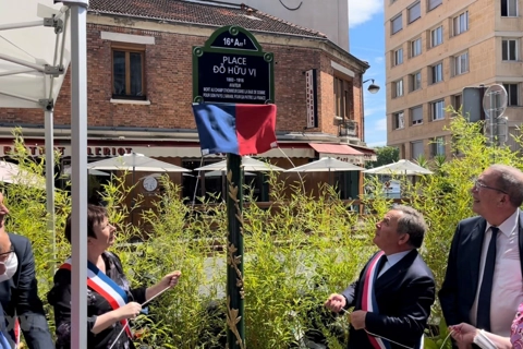 Who is the Vietnamese for whom a Paris’s square has just been named?