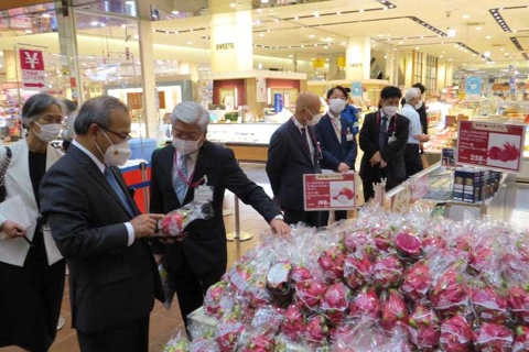 Some 30 tons of fresh lychee sold at Vietnamese Goods Week in Japan