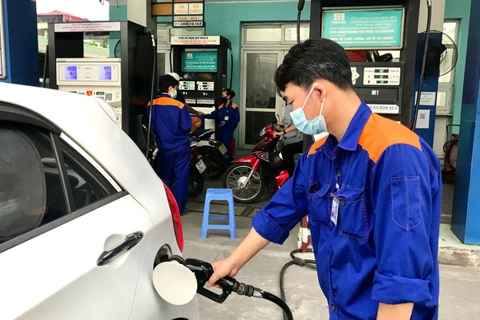 Rising petrol prices contribute US$385 million to state budget revenue