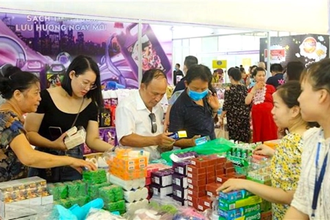 Hanoi-based forum boosts trade with overseas Vietnamese in Thailand