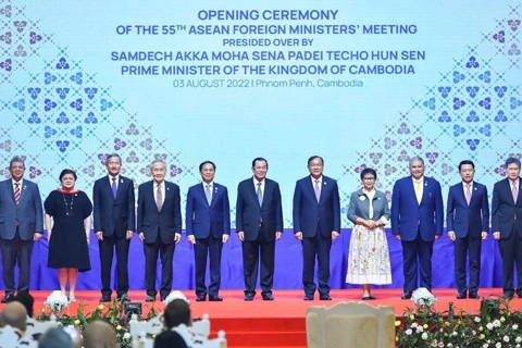 ASEAN Foreign Ministers gather in Phnom Penh for key issues