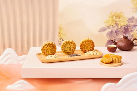 Hotels in Hanoi heat up mooncake season