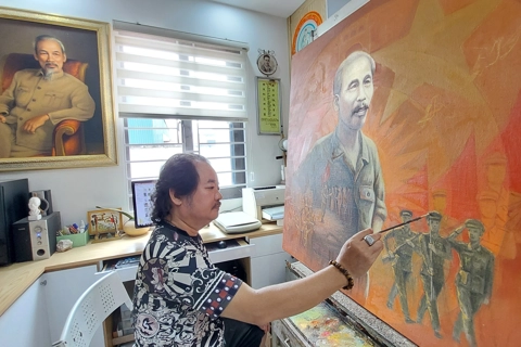 Artist spends his whole life to paint Uncle Ho