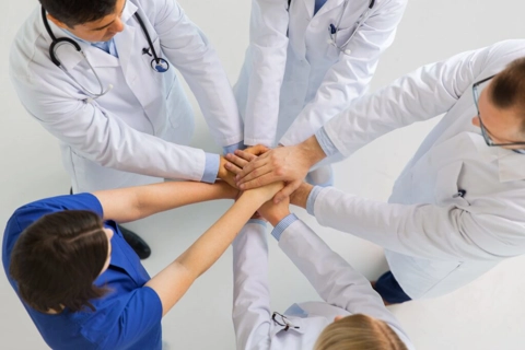 US intensifies healthcare cooperation with Vietnam