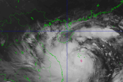 Typhoon Noru coming on, Vietnam closes nine airports