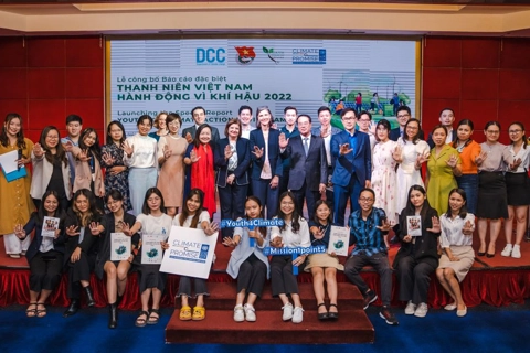 Vietnamese youth acts against climate change ahead of COP27