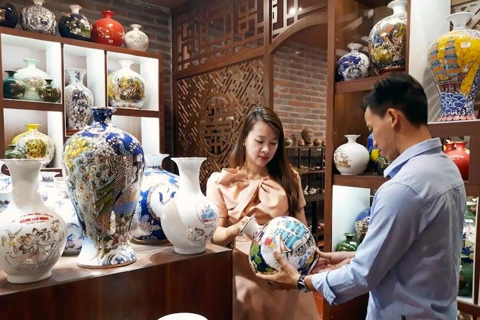 Hanoi boosts e-commerce for craft products 