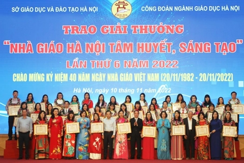 Hanoi honors 150 enthusiastic and creative teachers
